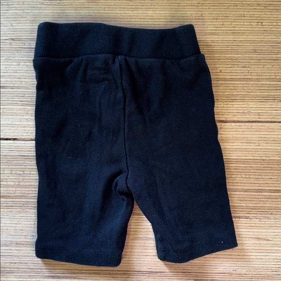 Gap Shorts - Picture 2 of 2